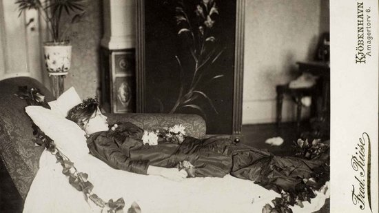 Astrid Brandes på dødslejet i november 1890