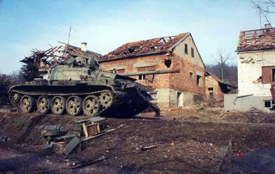 Jugoslavisk tank, der er ødelagt af kroatiske styrker
