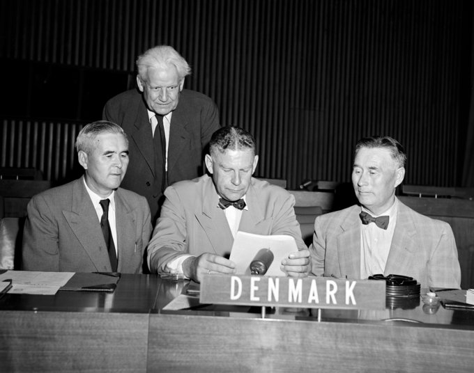 En del af den danske delegation: Augo Lynge, Eske Brun, Frederik Lynge samt P.P. Sveistrup