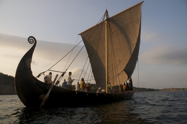 Rekonstruktion af vikingeskib