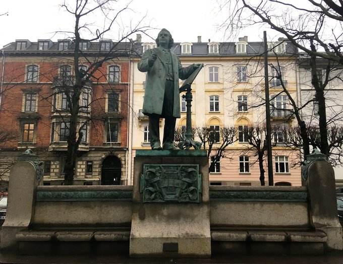 Statue af Niels W. Gade 