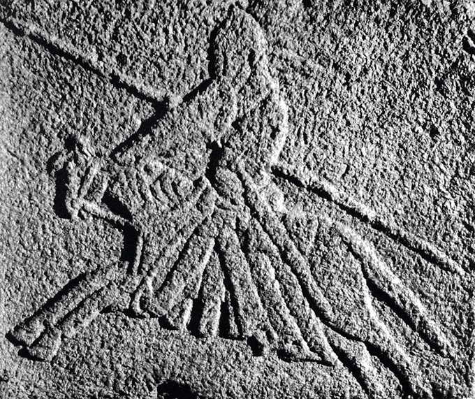Granitkvader fra Satrup Kirke i Sydslesvig med en aristokratisk rytter til hest med lanse, sværd og skjold