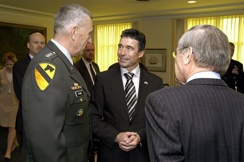 Anders Fogh Rasmussen mødes med bl.a. USA’s forsvarsminister Donald Rumsfeld og general Tommy Franks i Pentagon