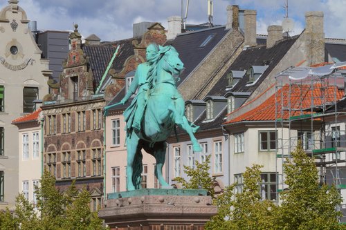 Billedhugger Vilhelm Bissens rytterstatue af Absalon på Højbro Plads
