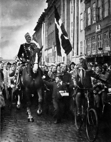 Christian 10. ridende gennem København i 1940