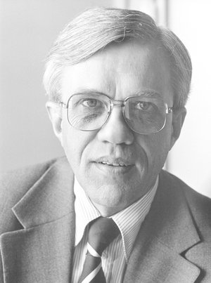 Knud Heinesen