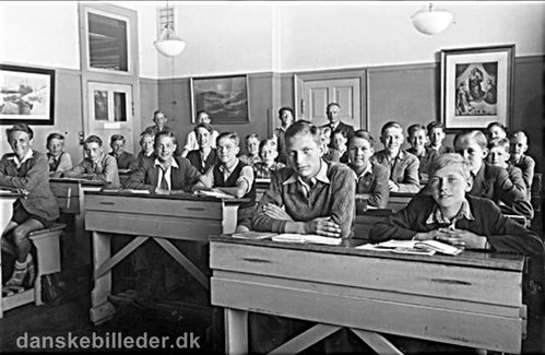 Klassebillede fra Ny Munkegades Skole af 4. mellem C, årgang 1941/42