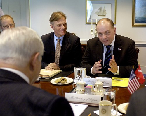 Forsvarsminister Søren Gade mødes med sin amerikanske kollega Robert Gates