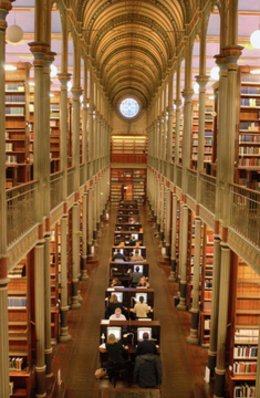På billedet ses universitetsbiblioteket