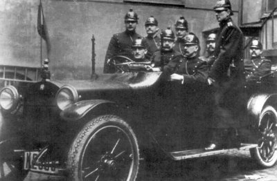 Politiets Hupmobile i forbindelse med optøjerne på Grønttorvet 1918.